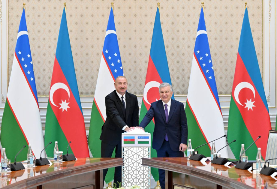 ® Azərbaycan və Özbəkistan prezidentlərinin iştirakı ilə “ABB Davr” Bank layihəsinin açılışı oldu!