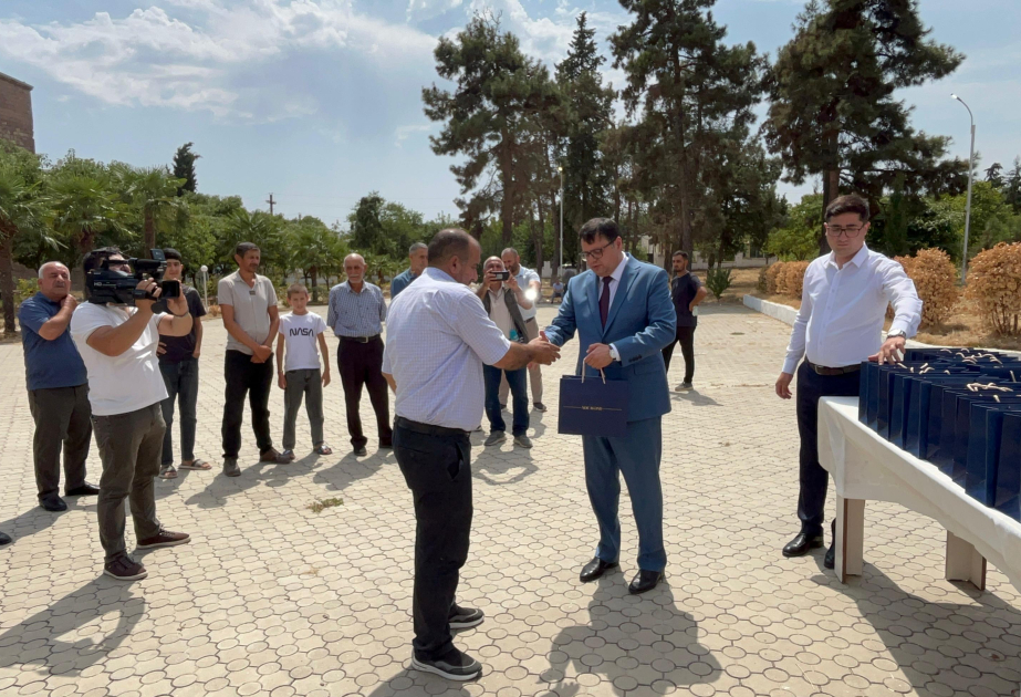 Un autre convoi d’anciens déplacés internes part pour le district de Khodjavend