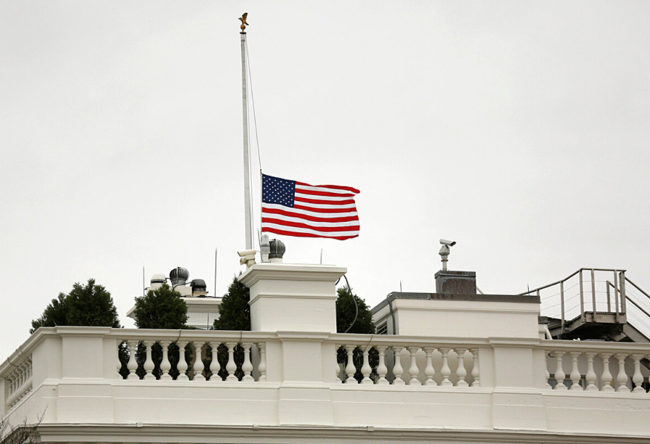 Las banderas ondearán a media asta en Estados Unidos durante una semana