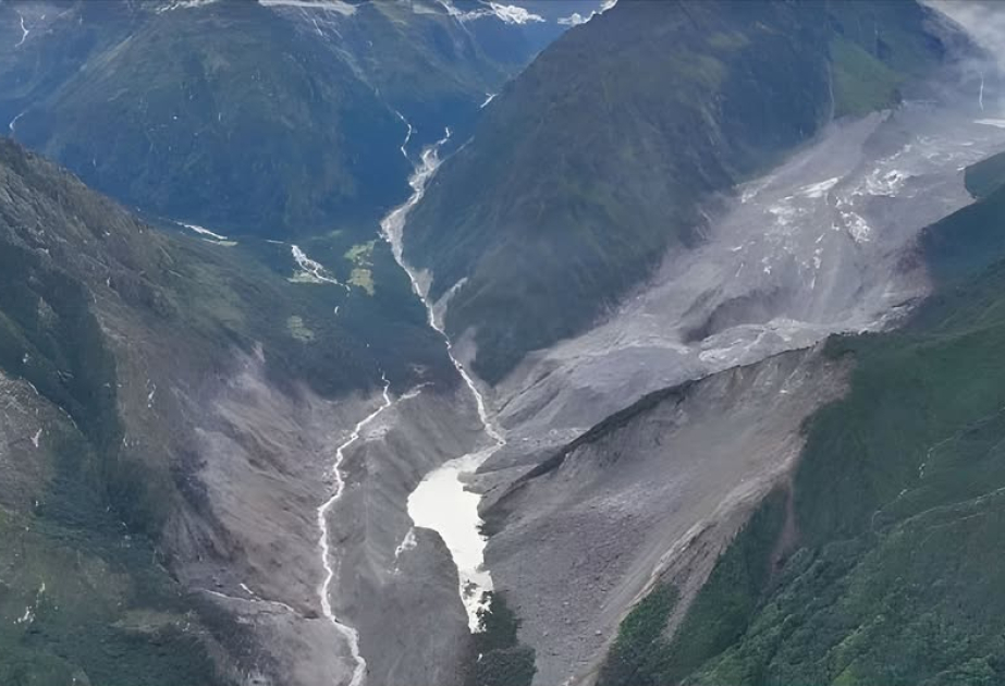 Nepaldakı gölün 72 saat ərzində dağıla biləcəyi barədə xəbərdarlıq edilib