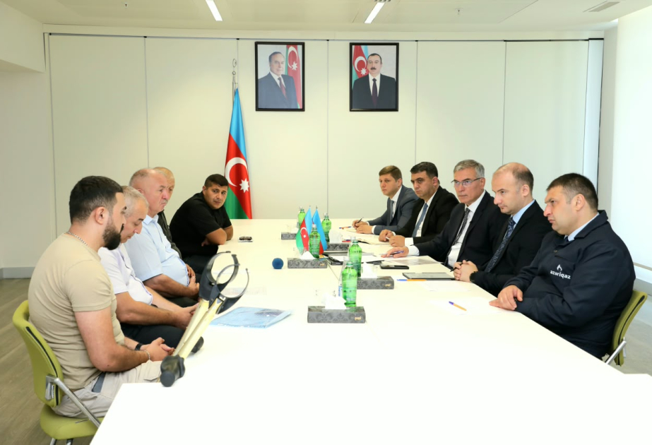 “Azəriqaz”ın baş direktoru Qaxda vətəndaşların müraciətlərini dinləyib