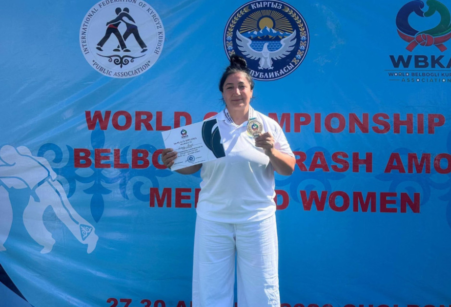 La atleta azerbaiyana se proclama campeona mundial de lucha con cinturón
