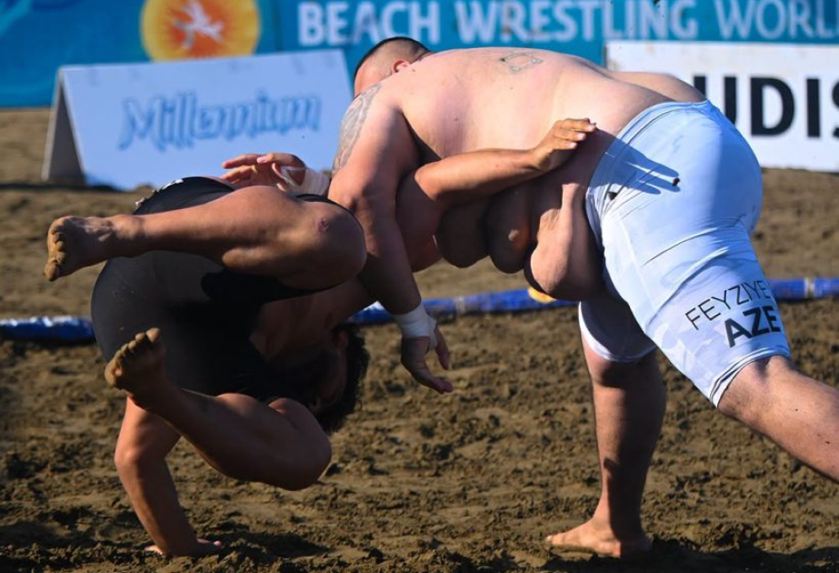 Azərbaycanın çimərlik güləşçiləri "See Breeze"dəki yarışı 7 medalla başa vurublar