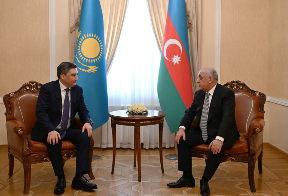 Əli Əsədov Oljas Bektenovu Qazaxıstanın Baş naziri vəzifəsinə yenidən təyin olunması münasibətilə təbrik edib