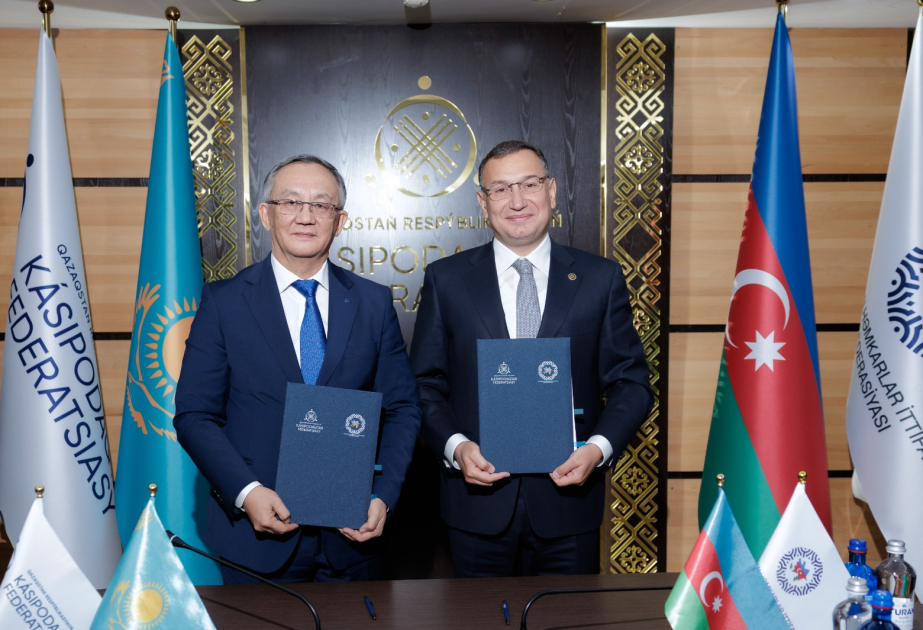 Azerbaijan, Kazakhstan trade unions sign Roadmap on cooperation