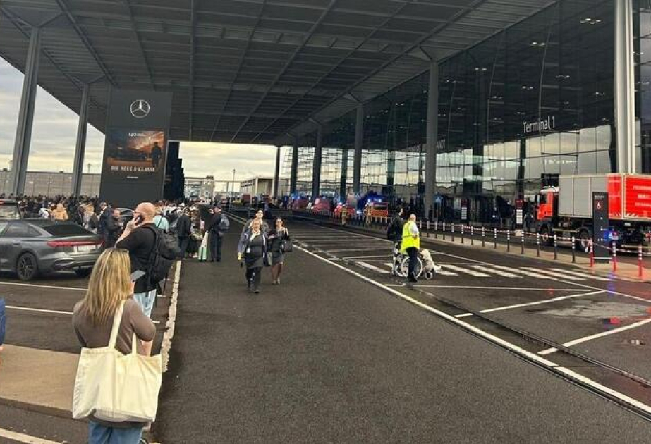 Berlin aeroportunda bomba həyəcanı ilə əlaqədar sərnişinlərin bir qismi təxliyə olunub