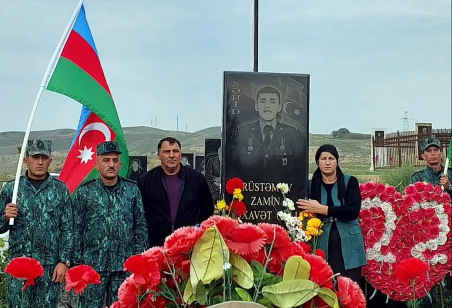 Şəhid atası: Oğlum əsir düşməmək üçün canından keçdi, indi o qayalara ad yazmaq necə mümkün ola bilər?