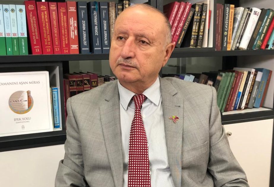 Boran Əziz: Abidələrin üzərinin yazılması yolverilməzdir