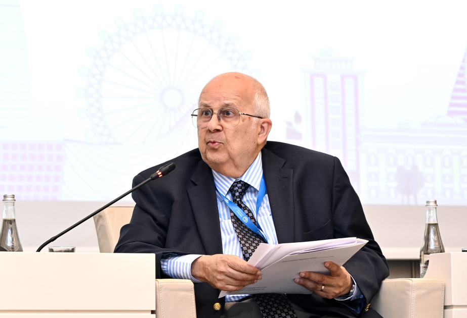 İsmail Serageldin: Xəzərdə dayanıqlılığın artırılması üçün suyun istifadəsinə kompleks yanaşma lazımdır