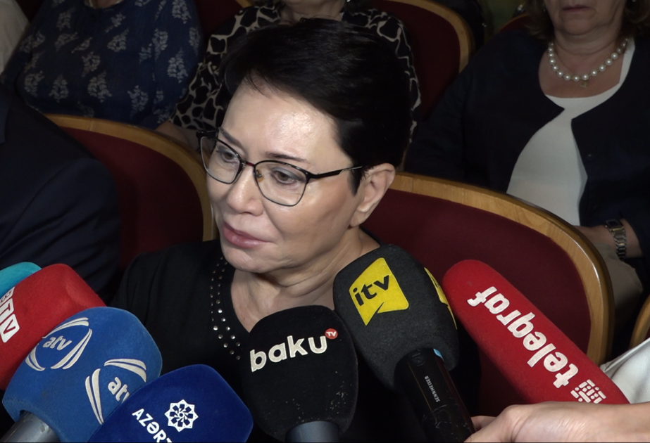 Elmira Axundova: Aleksandr Şarovski bütöv bir epoxa idi