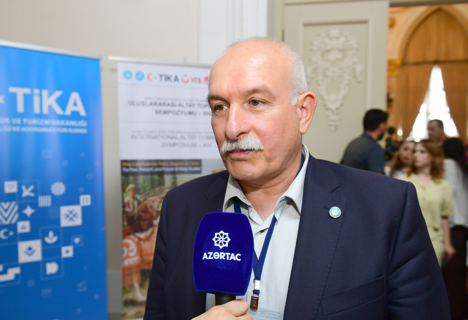 Macarıstanlı professor: Bakıda keçirilən simpozium əvvəlki görüşümüzün davamıdır