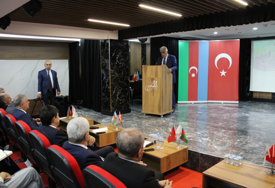 Diasporla İş üzrə Dövlət Komitəsinin sədri Ankarada soydaşlarımızın təkliflərini dinləyib VİDEO