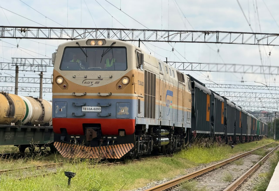 Weitere Lieferung im Transit über Aserbaidschan nach Armenien transportiert