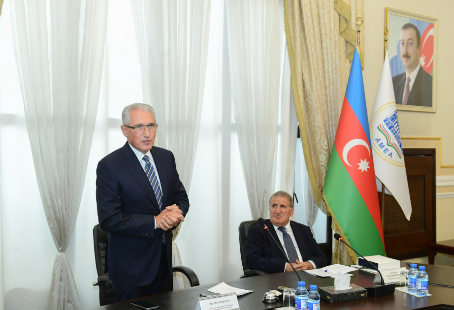 Muxtar Babayev: Bərpaolunan enerjiyə investisiyaların həcmi sürətlə artır