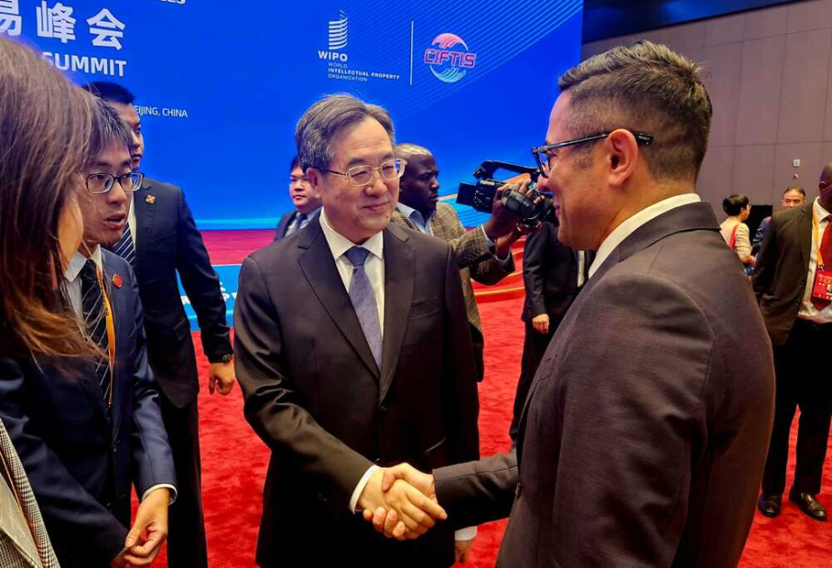 Bulgarian PM Poulev discusses Economic cooperation with Chinese Vice Premier Ding Xuexiang