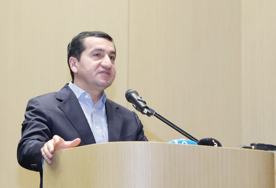 Hikmat Hajiyev: Minenunfälle behindern unsere Wiederaufbauarbeiten