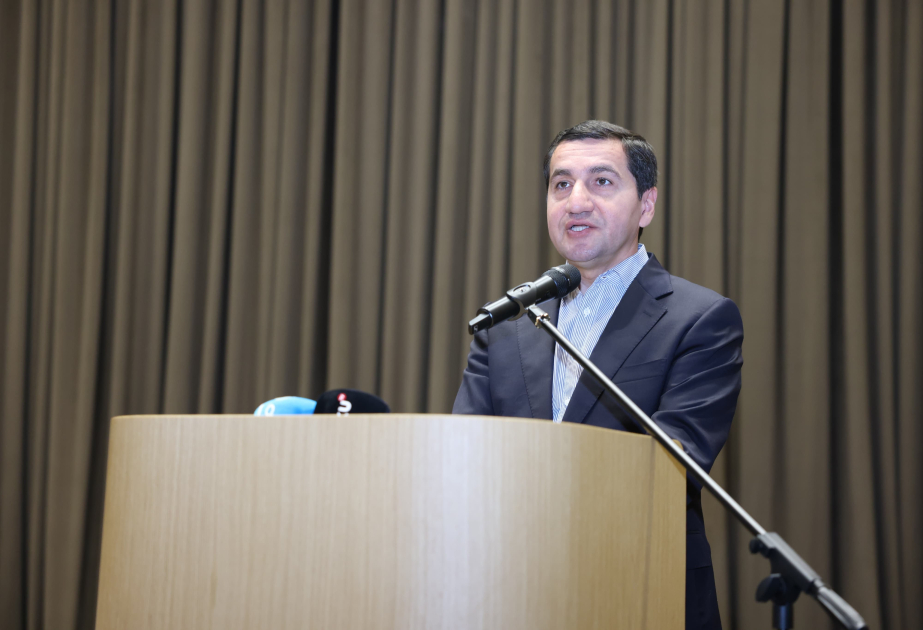 Hikmət Hacıyev: Azərbaycan və Ermənistan liderlərinin görüşü çox konstruktiv mühitdə keçdi