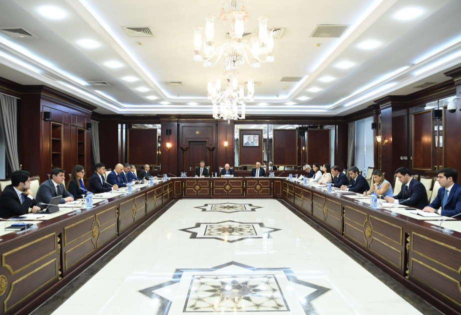 Milli Məclisin Əmək və sosial siyasət komitəsinin payız sessiyasında ilk iclası keçirilib