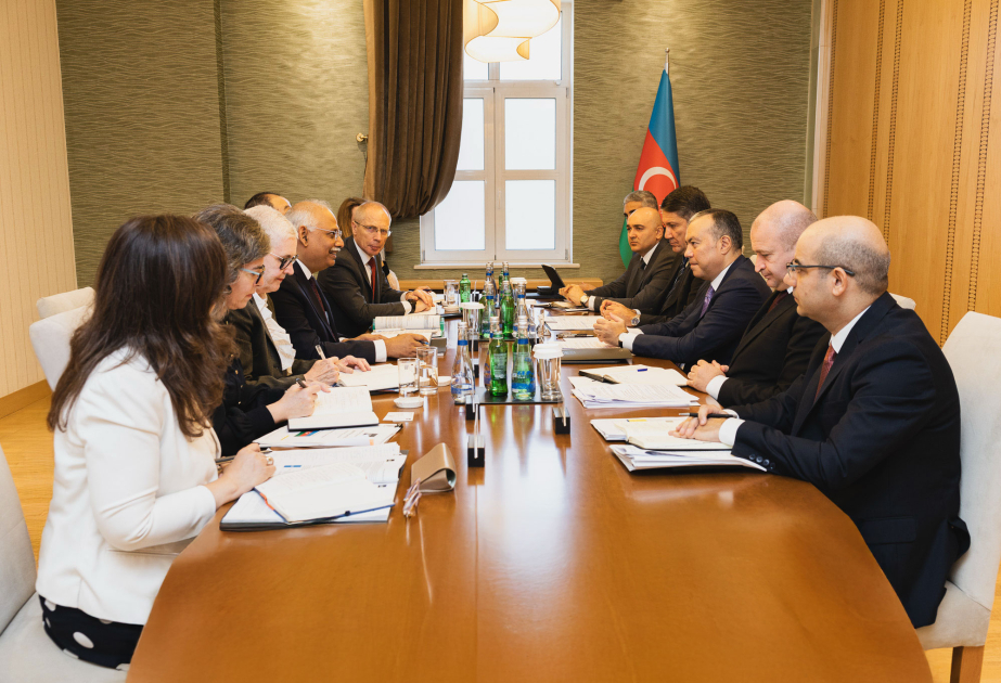 El Banco Asiático de Desarrollo ha destinado 5.600 millones de dólares a 160 proyectos en Azerbaiyán