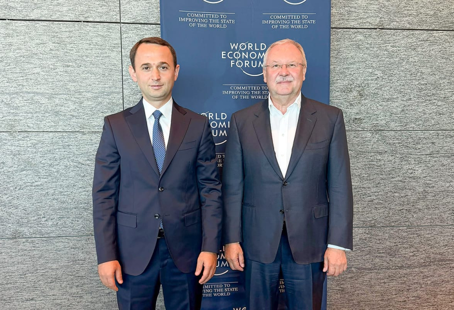 AZCON Holding Dünya İqtisadi Forumu ilə rəqəmsal transformasiya və süni intellekt sahələrində əməkdaşlığı genişləndirir
