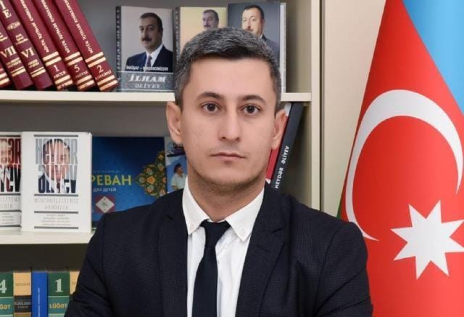 Riyaziyyat müəllimi: Texnologiya cavabı sürətləndirə bilər, amma düzgün sualı vermək hələ də insanın işidir