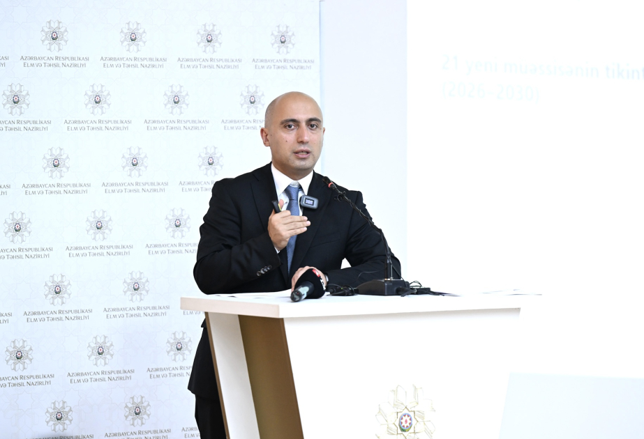 وزير العلم والتعليم الأذربيجاني يعلن دراسة إغلاق المدارس الريفية ذات الأعداد المنخفضة من الطلاب لارتفاع تكاليفها وتدني جودتها