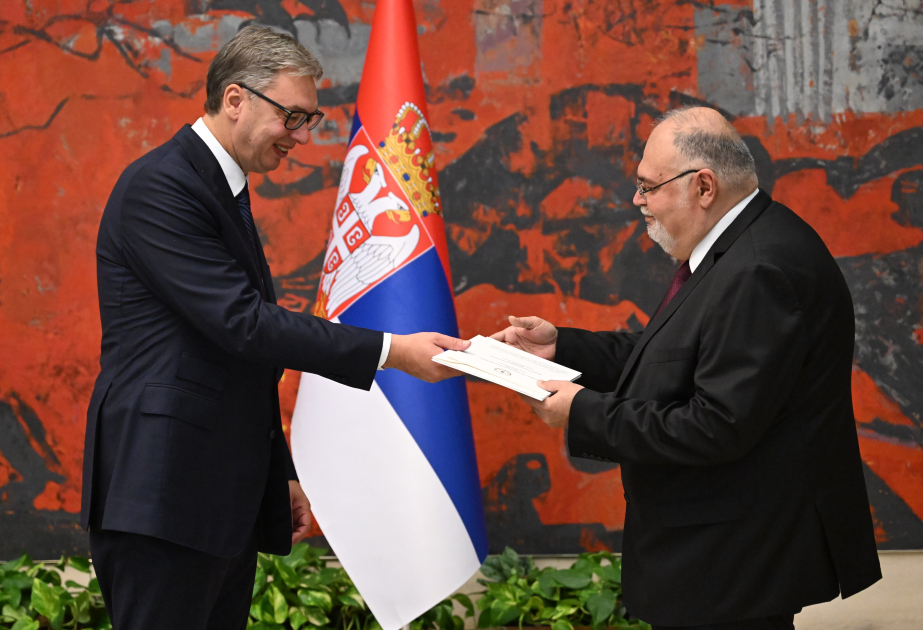 Tahir Tağızadə etimadnaməsini Serbiya Prezidentinə təqdim edib