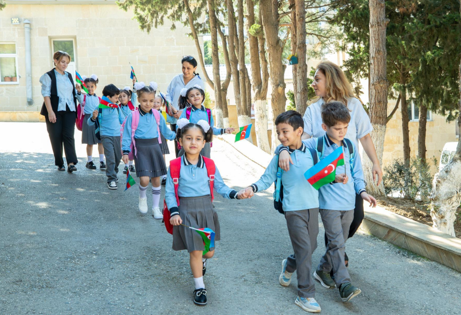 Bu gün uşaq evlərindən 39 uşaq birinci sinfə gedir