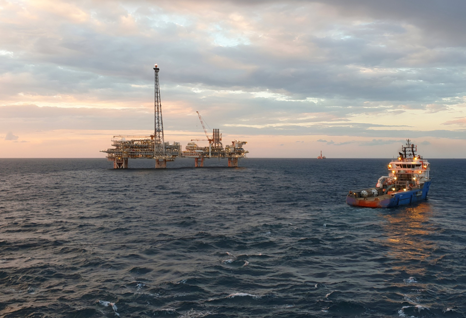 Azerbaijani oil price exceeds $127