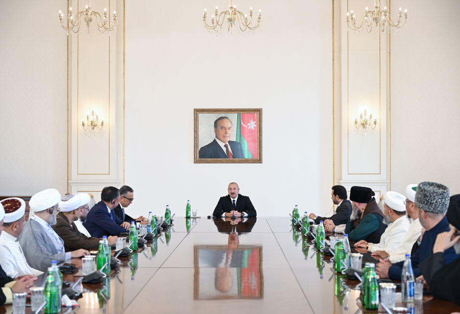 President Ilham Aliyev received participants of international conferences held in Baku