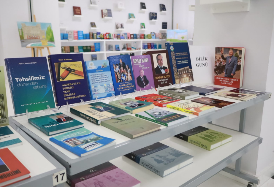Mərkəzi Elmi Kitabxanada Bilik Günü münasibətilə sərgi açılıb