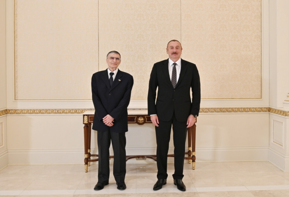 Nobelpreisträger Aziz Sanjar dankt Präsident Ilham Aliyev