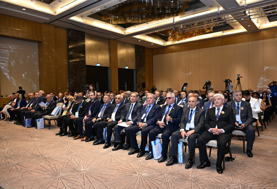 Auditorlar Palatasının 30 illik yubileyinə həsr edilmiş beynəlxalq elmi-praktik konfrans işə başlayıb