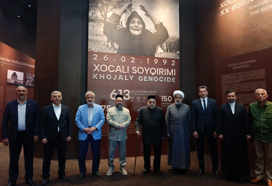 Konfrans iştirakçıları Xocalı Soyqırımı Memorialı ilə tanış olublar