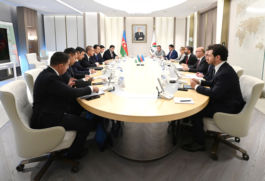 Evalúan la ampliación de la cooperación entre SOCAR y empresas de Uzbekistán