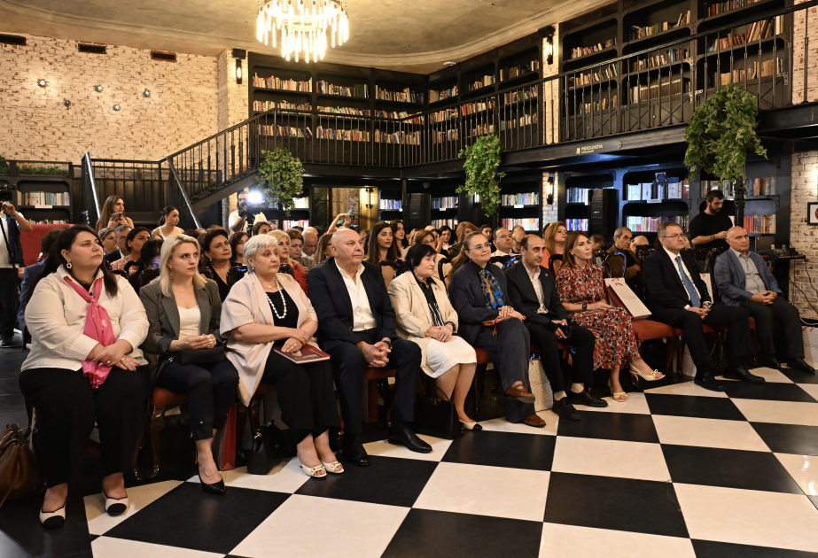 Bakıda Cəfərqulu xan Cavanşir və Qarabağ xanlarının silah kolleksiyasından bəhs edən kitab təqdim olunub