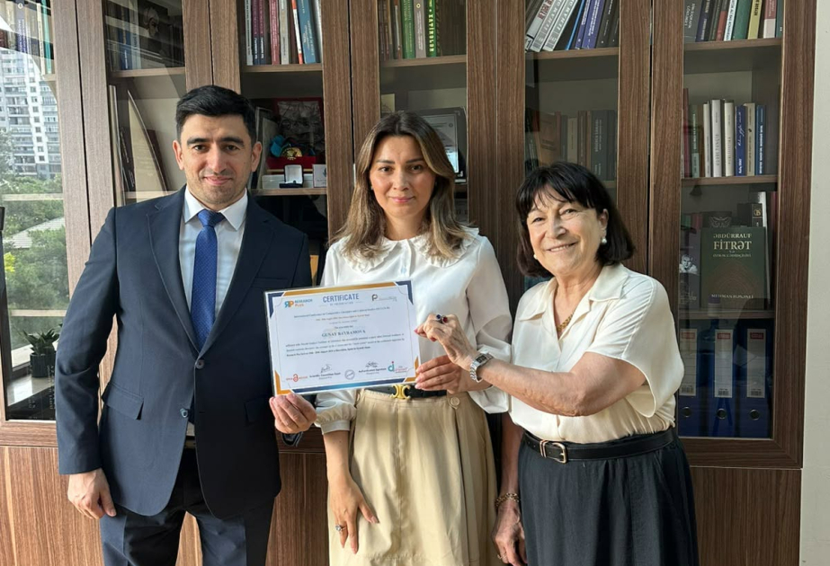 Azərbaycanlı doktorant Barselonada beynəlxalq konfransda məruzə edib