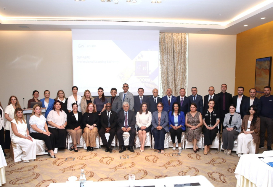 ADPU-CVU Peşəkar İnkişaf Təlimi liderlik dialoqu ilə yekunlaşıb