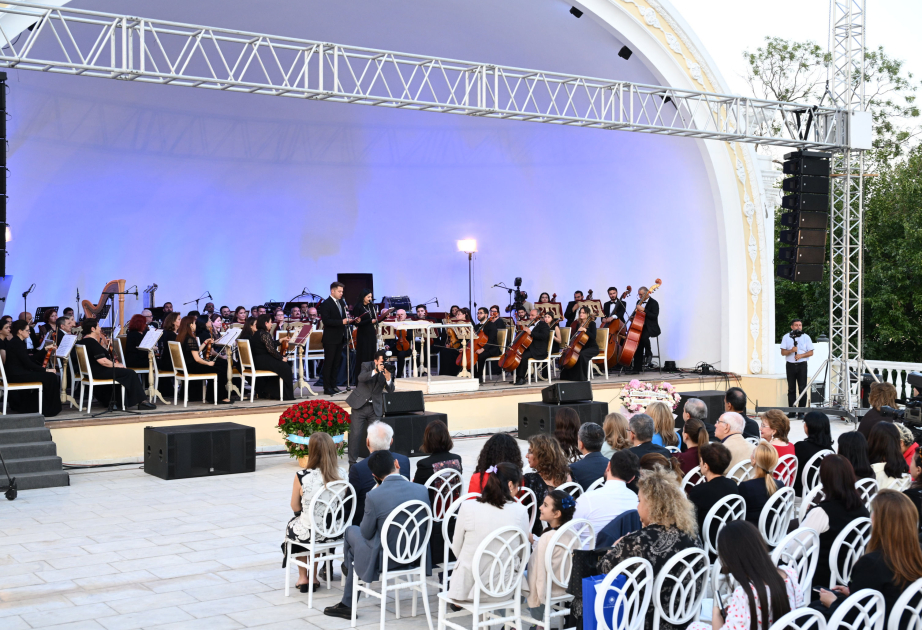 Bakıda I Türk Dünyası Bəstəkarları Qurultayının qala-açılış konserti olub