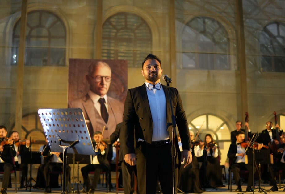 Gəncədə dahi bəstəkar Üzeyir Hacıbəylinin əsərləri səsləndirilib