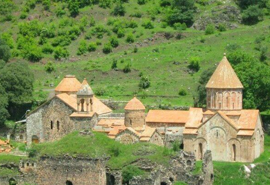 Xudavəng və Gəncəsər monastırları Albaniya tarixinin mühüm yadigarlarıdır