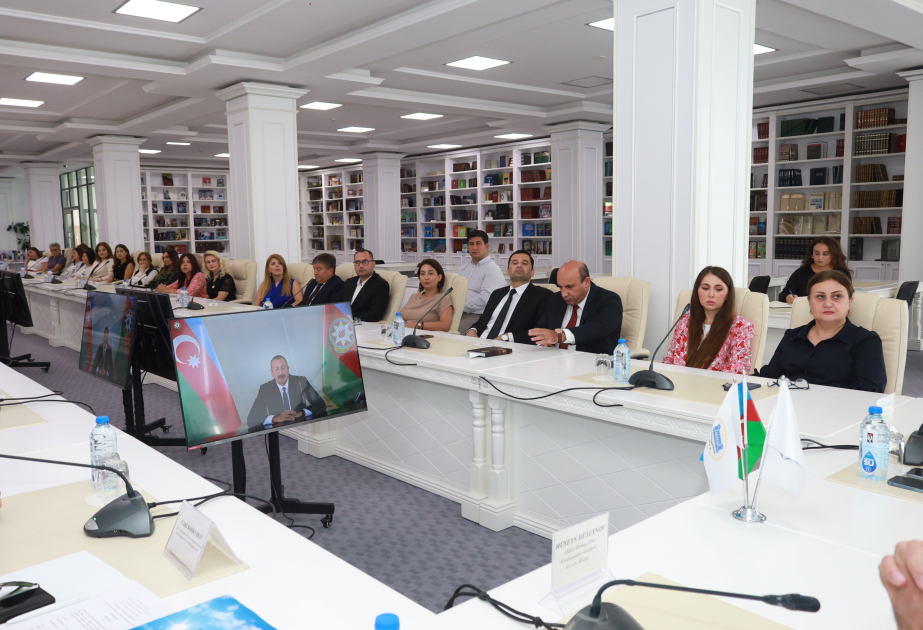 MEK-də Dövlət Suverenliyi Gününə həsr olunmuş mühazirə dinlənilib