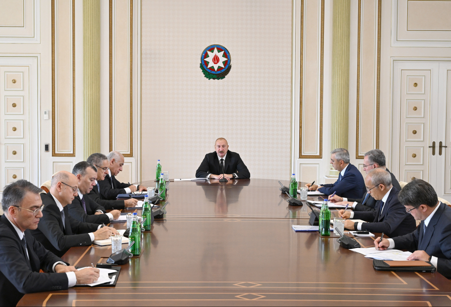 Prezident İlham Əliyevin sədrliyi ilə dağ-mədən və metallurgiya sənayesinin inkişafına dair Dövlət Proqramına həsr olunmuş müşavirə keçirilib  YENİLƏNƏCƏK