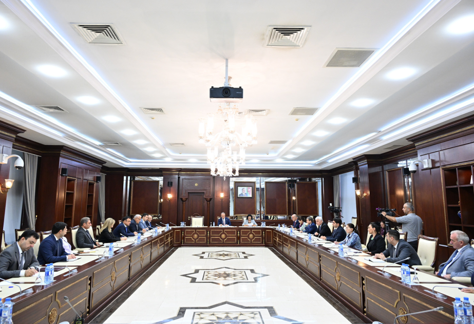 Parlamentin Təbii ehtiyatlar, energetika və ekologiya komitəsinin payız sessiyasında ilk iclası keçirilib