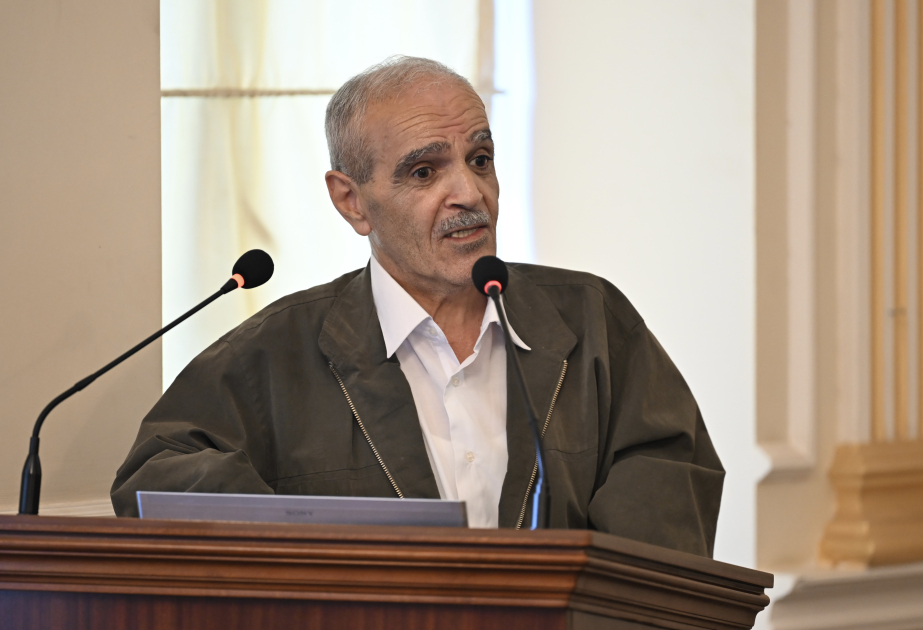 Tarixçi-alim: İrəvandakı kilsənin fasadı Türkiyədən gətirilən qırmızı tuf daşı ilə bərpa edilib
