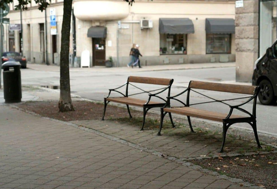 Stokholmda bir milyon kron dəyərində park skamyaları oğurlanıb