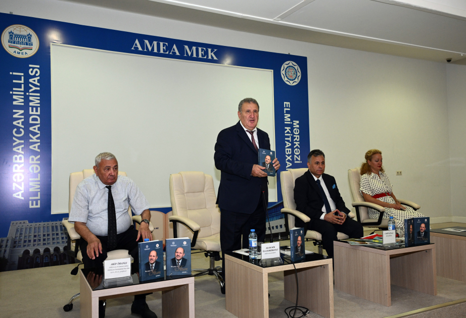 Cavad Cavadlının 100 illiyinə həsr edilmiş kitabın təqdimatı olub