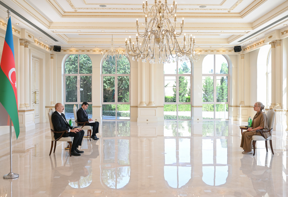 Le président azerbaïdjanais reçoit la nouvelle ambassadrice de Suède en Azerbaïdjan