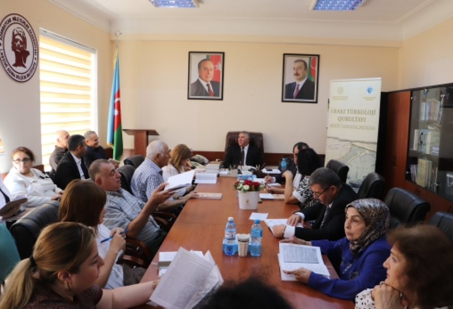 Dilçilik İnstitutunda I Bakı Türkoloji Qurultayına həsr edilmiş yeni kitab təqdim olunub