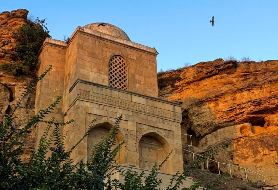 Ein Vermächtnis der Jahrhunderte –Mausoleum „Diri Baba“ VIDEO